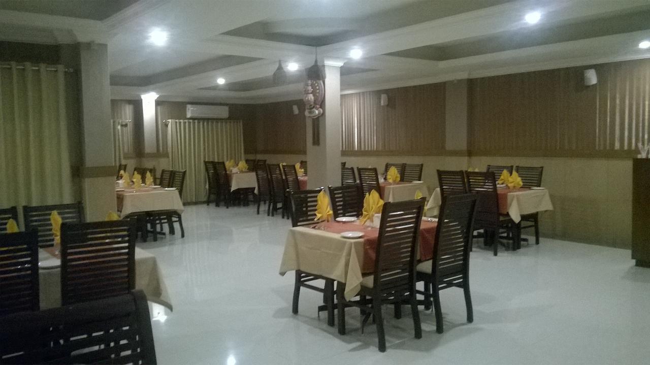 Sree Gokulam Residency Hotel Thrissur ภายนอก รูปภาพ
