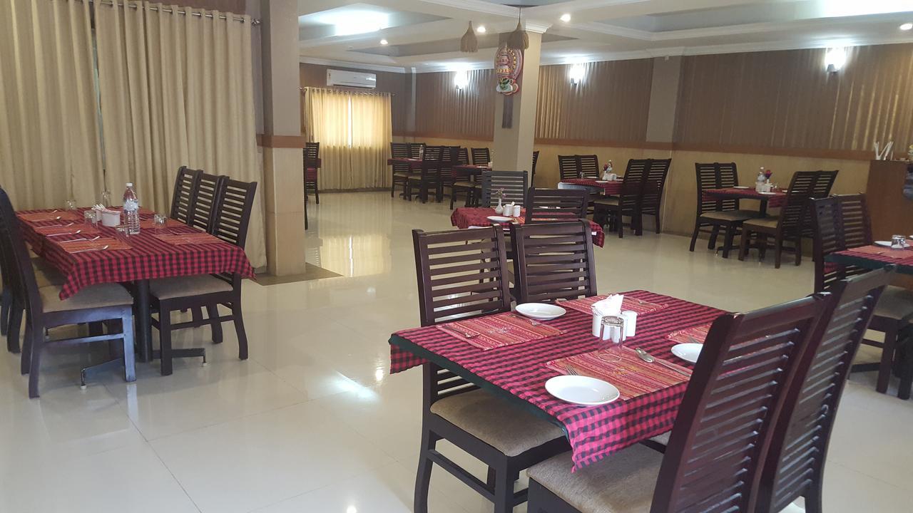 Sree Gokulam Residency Hotel Thrissur ภายนอก รูปภาพ