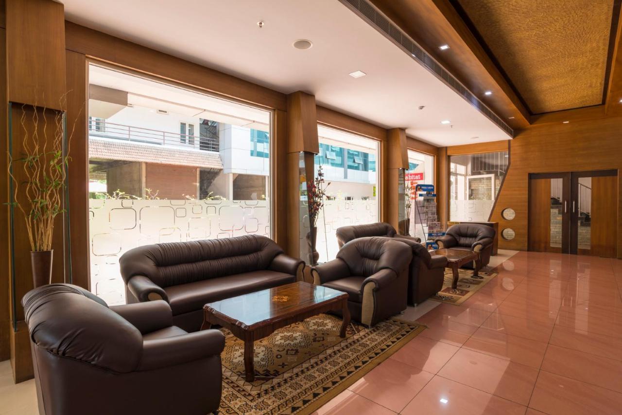 Sree Gokulam Residency Hotel Thrissur ภายนอก รูปภาพ