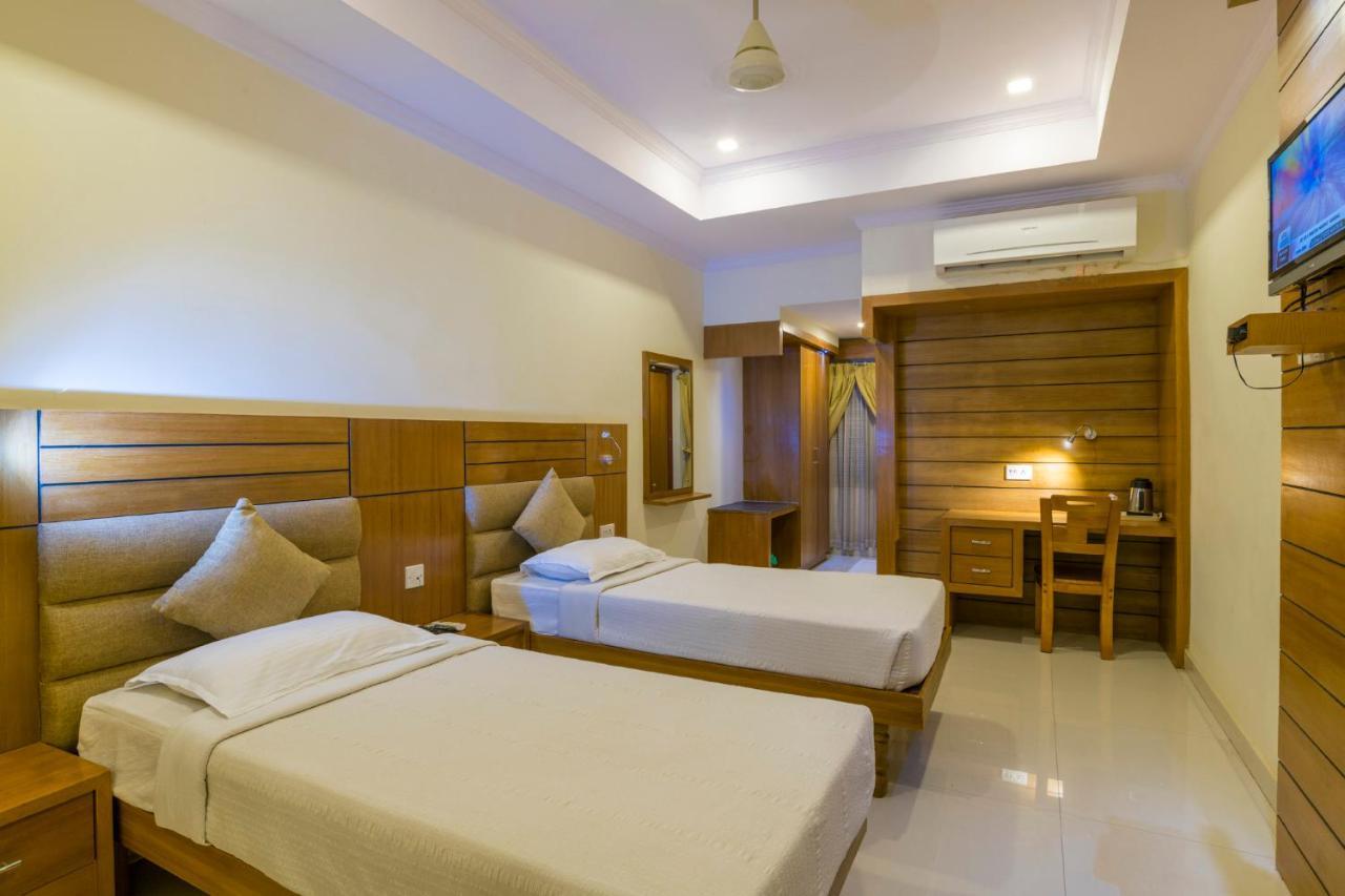 Sree Gokulam Residency Hotel Thrissur ภายนอก รูปภาพ