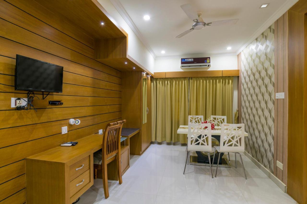 Sree Gokulam Residency Hotel Thrissur ภายนอก รูปภาพ