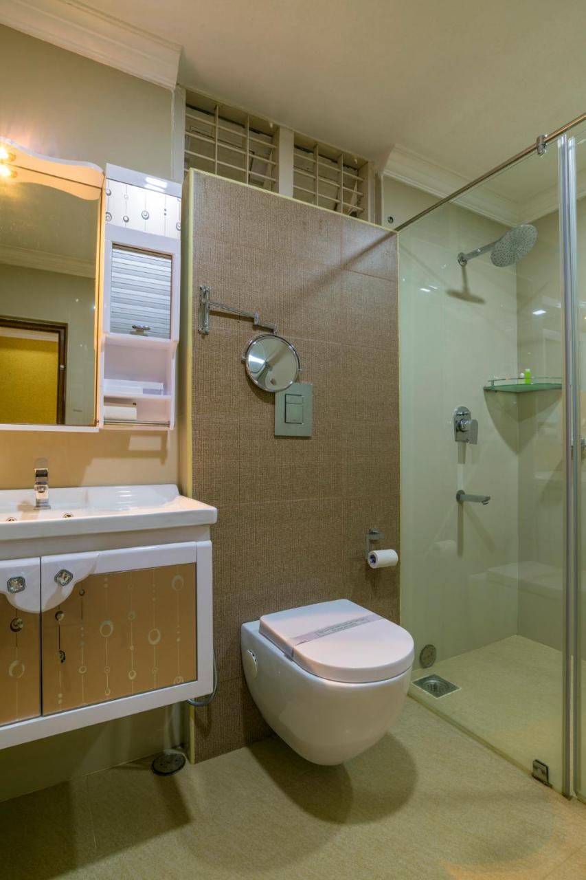 Sree Gokulam Residency Hotel Thrissur ภายนอก รูปภาพ