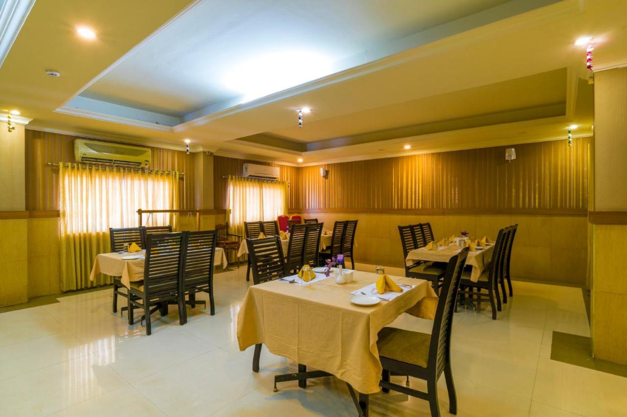 Sree Gokulam Residency Hotel Thrissur ภายนอก รูปภาพ