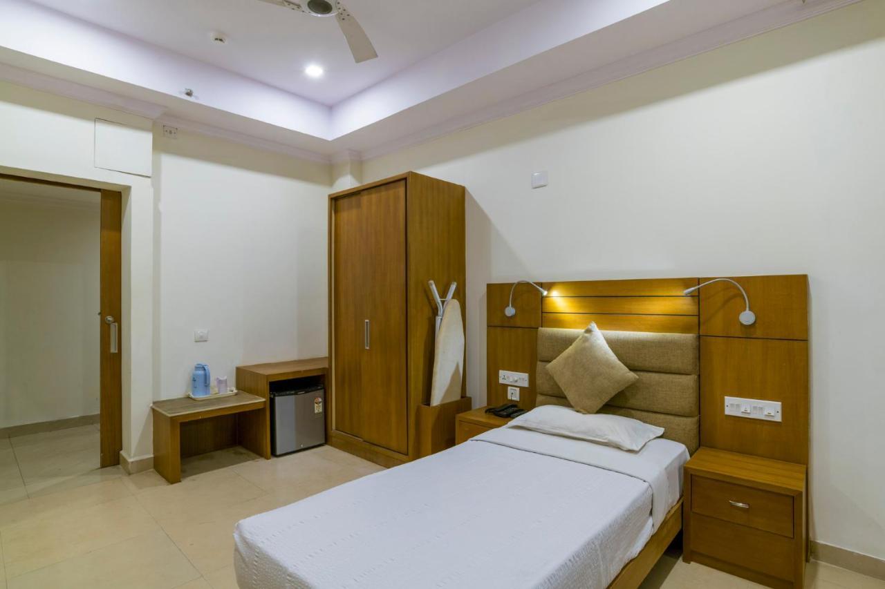 Sree Gokulam Residency Hotel Thrissur ภายนอก รูปภาพ