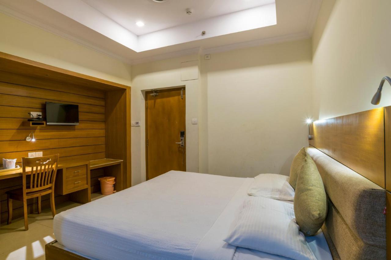 Sree Gokulam Residency Hotel Thrissur ภายนอก รูปภาพ