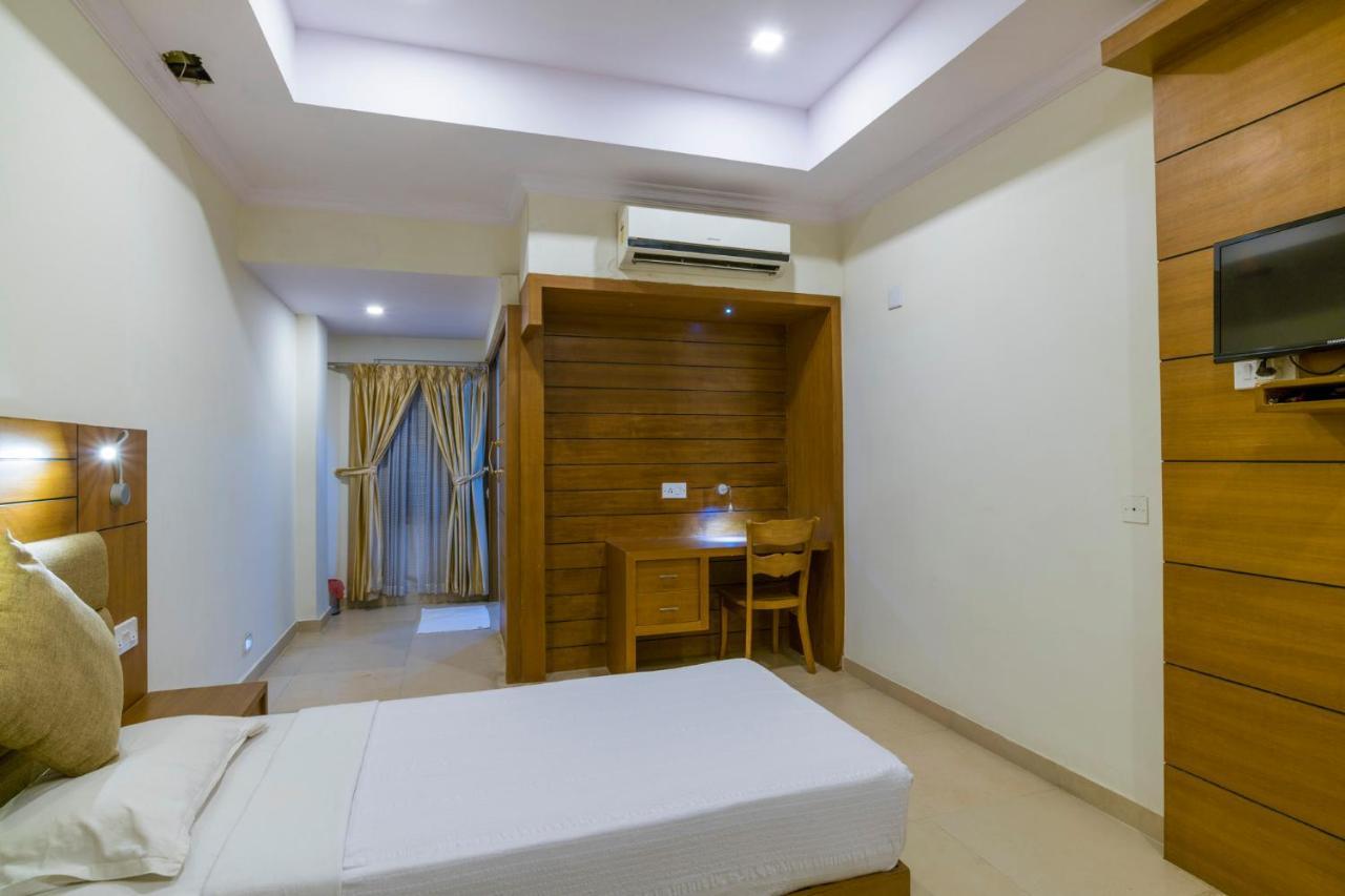 Sree Gokulam Residency Hotel Thrissur ภายนอก รูปภาพ