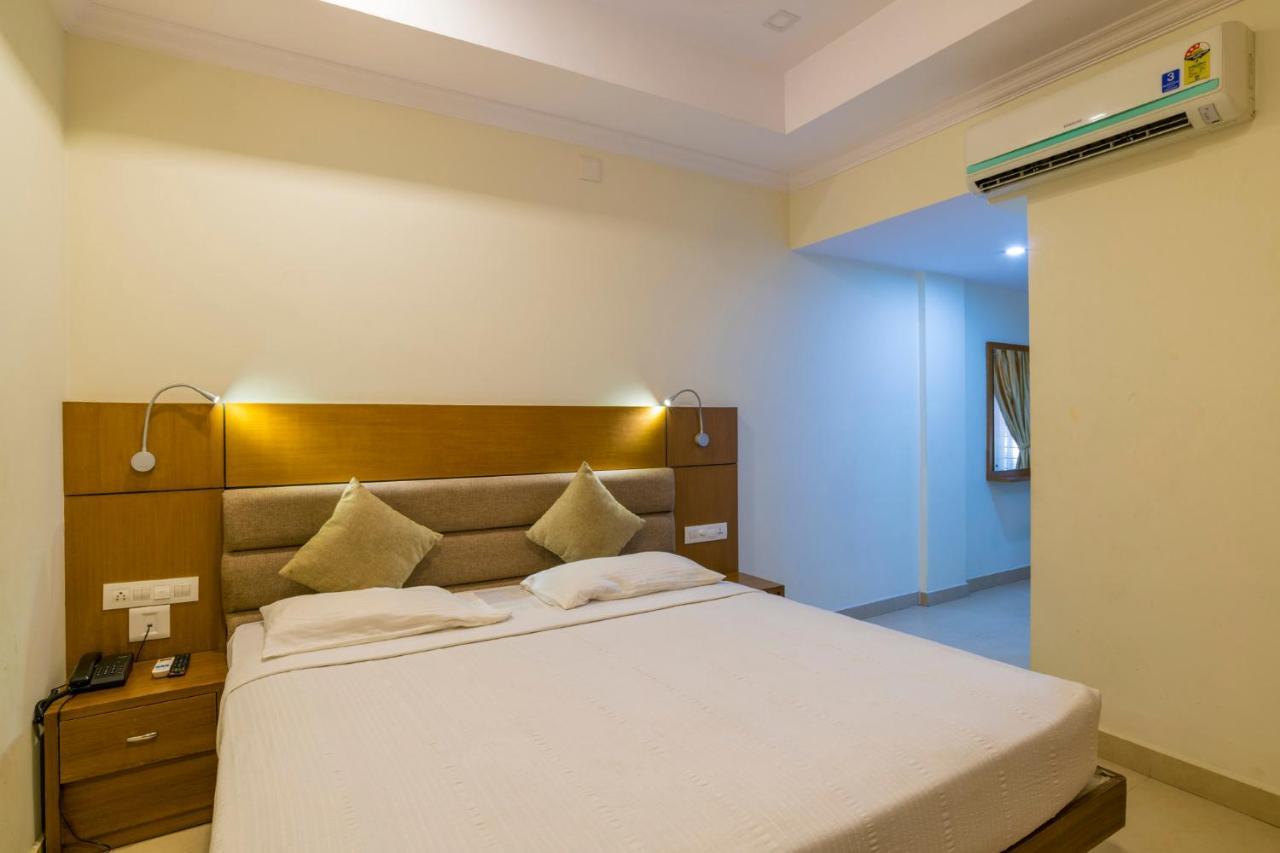 Sree Gokulam Residency Hotel Thrissur ภายนอก รูปภาพ